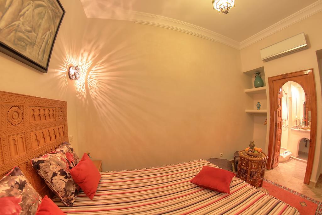 Hotel Dar Tasnime Marrakesch Zimmer foto