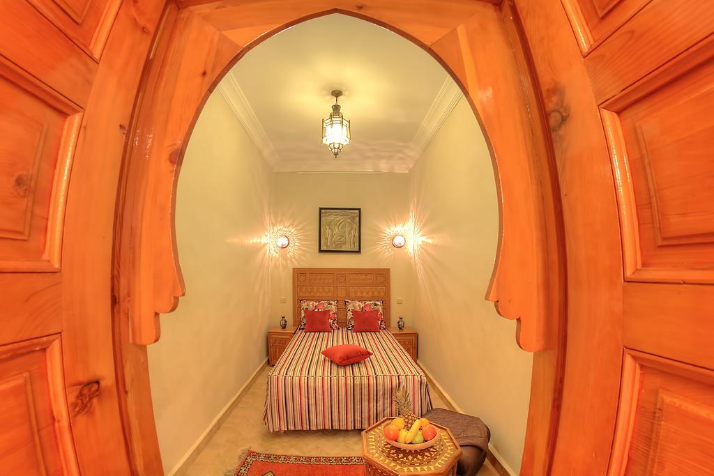 Hotel Dar Tasnime Marrakesch Zimmer foto