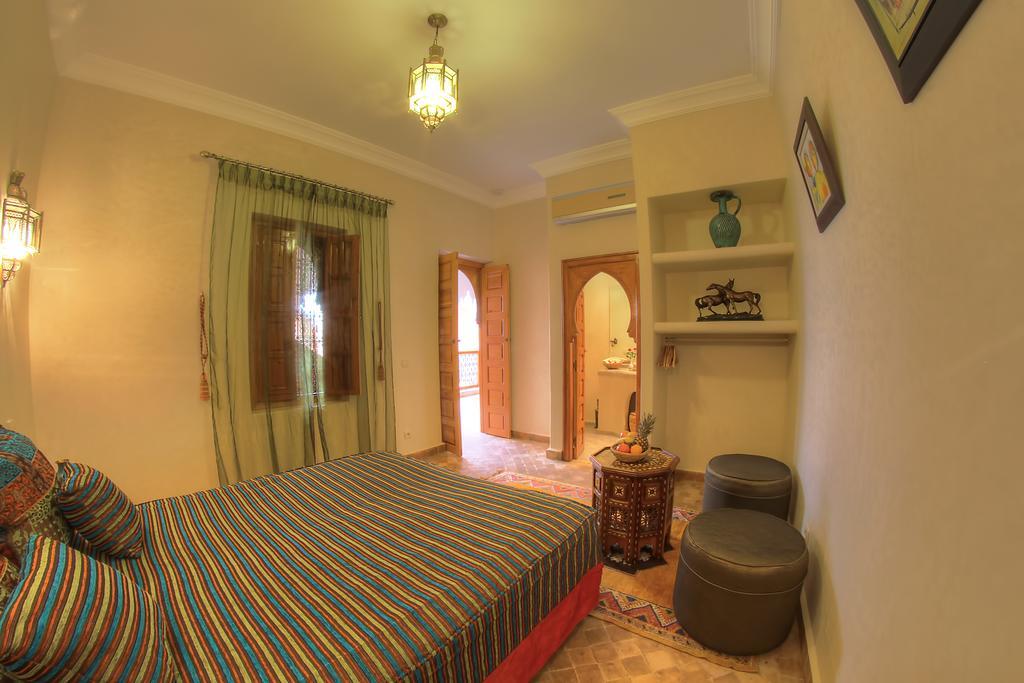 Hotel Dar Tasnime Marrakesch Zimmer foto