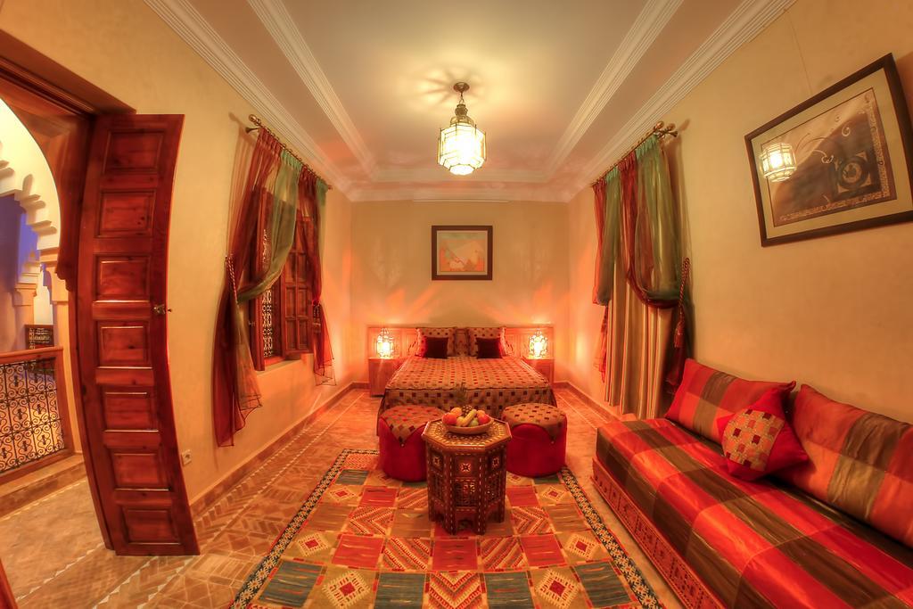 Hotel Dar Tasnime Marrakesch Zimmer foto